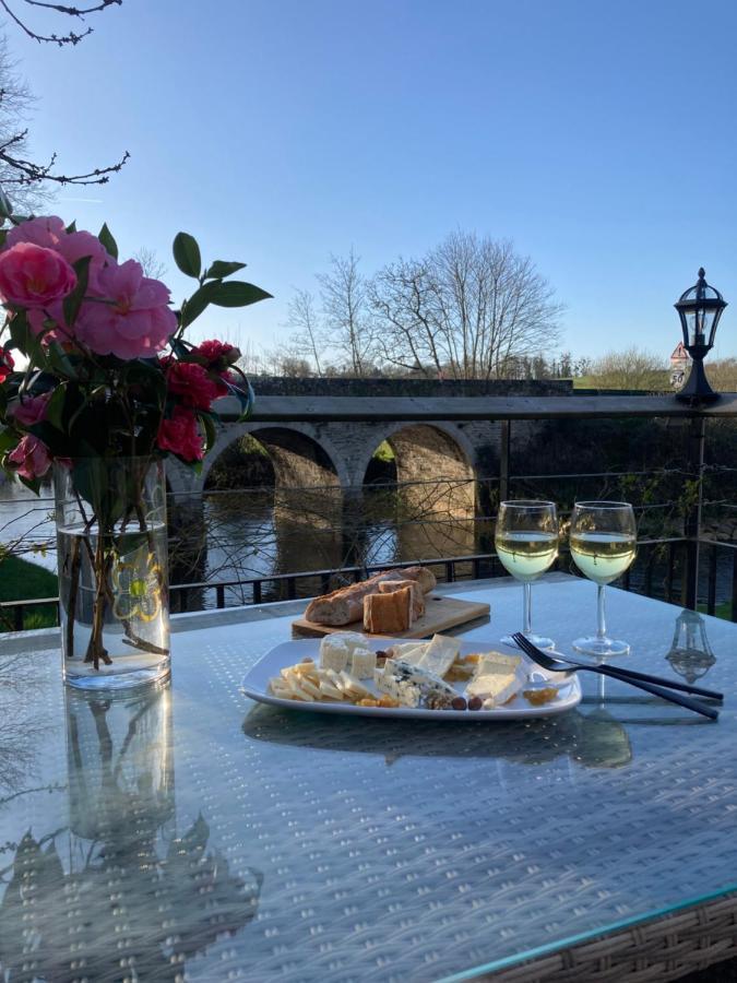 Le Moulin De Bretigneul Bed & Breakfast Saint-Aubin-des-Landes Exterior foto